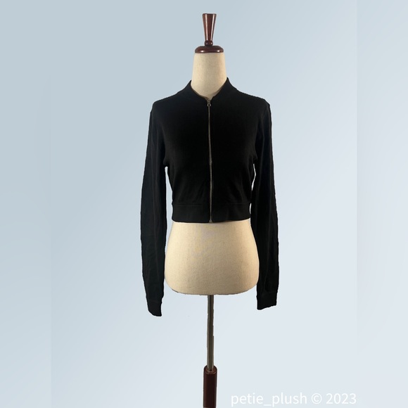 Kimchi Blue- NWOT -Cropped Zip-Up Cardigan Sweater- Multiple Sizes - Picture 1 of 5